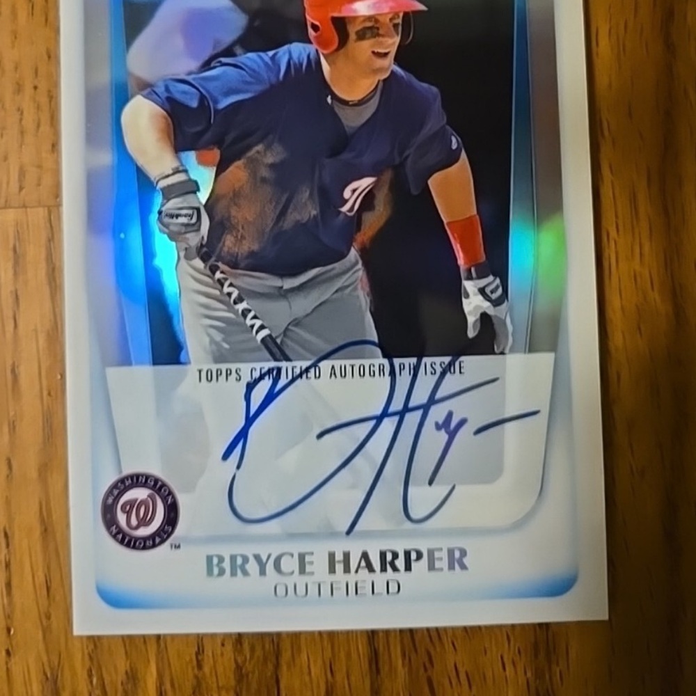 Bryce Harper Autographed Baseball Card 2011 chrome /500 refractor